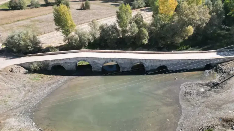 Tarihi Roma Köprüsü